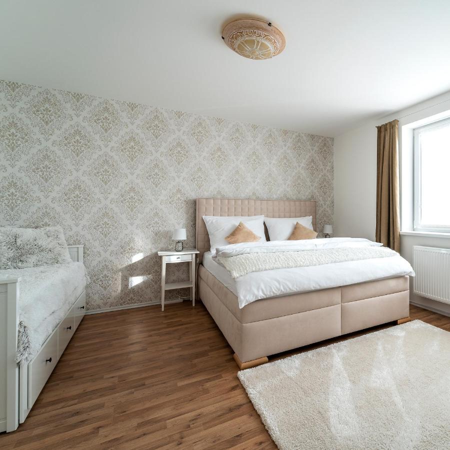 Home 223 - Designovy Apartman جيهلافا المظهر الخارجي الصورة