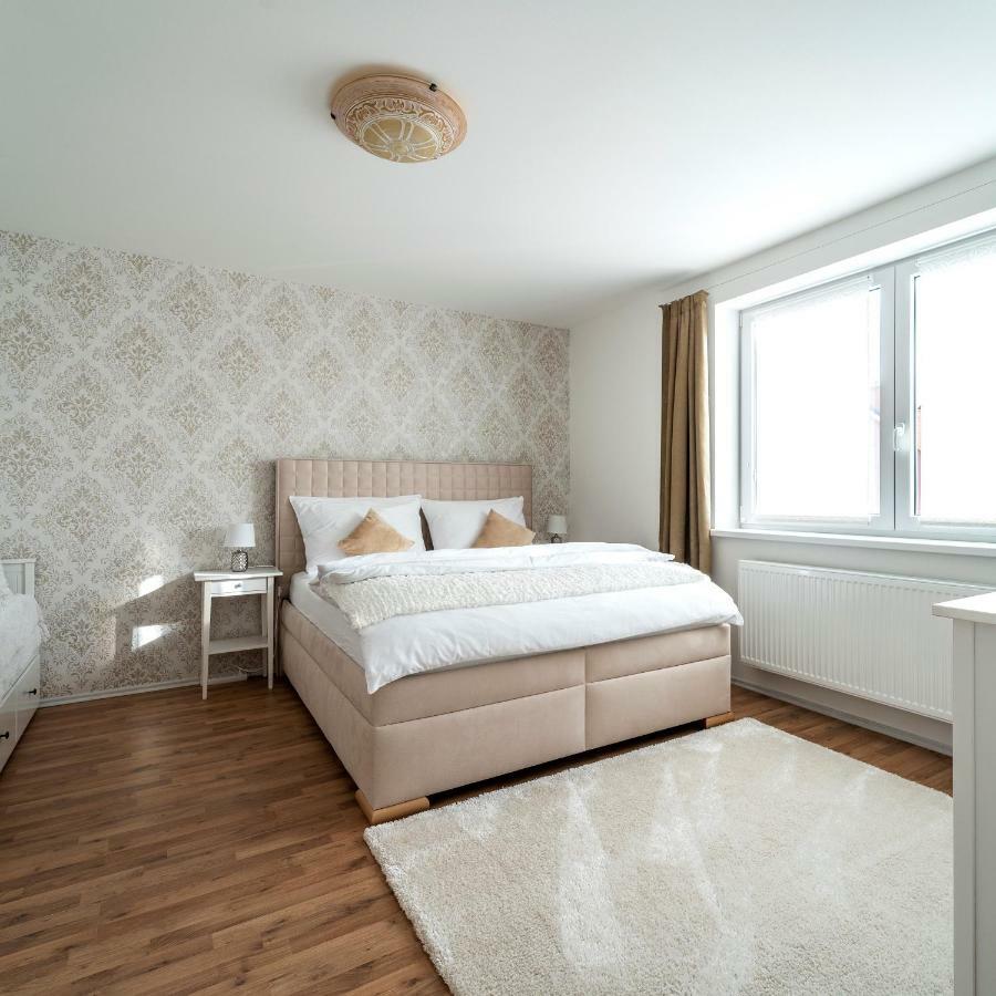 Home 223 - Designovy Apartman جيهلافا المظهر الخارجي الصورة
